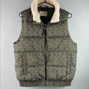 Universal Thread Floral Puffer Vest with Shearling Collar Size S